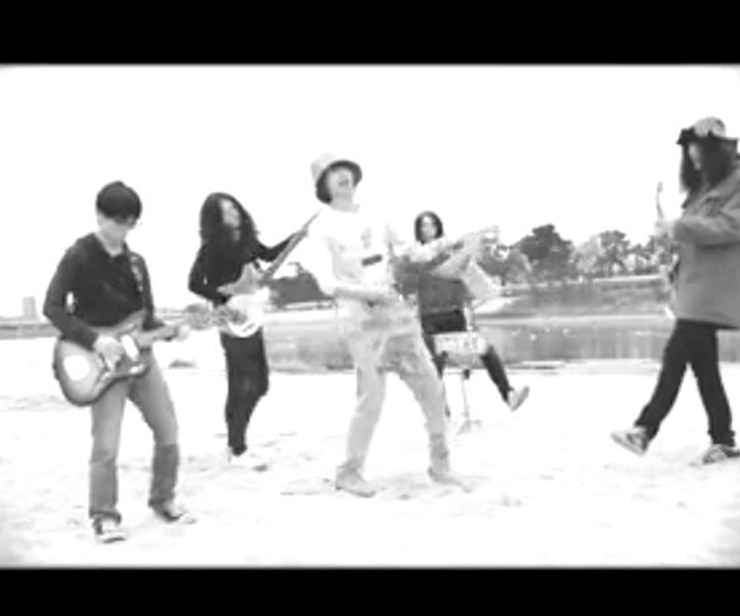 バケツの中でも　MV